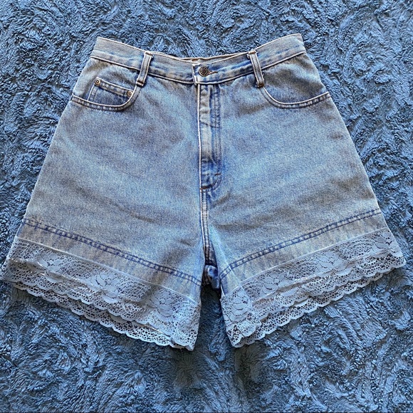 Vintage Pants - VINTAGE MOM JEAN SHORTS HIGH RISE